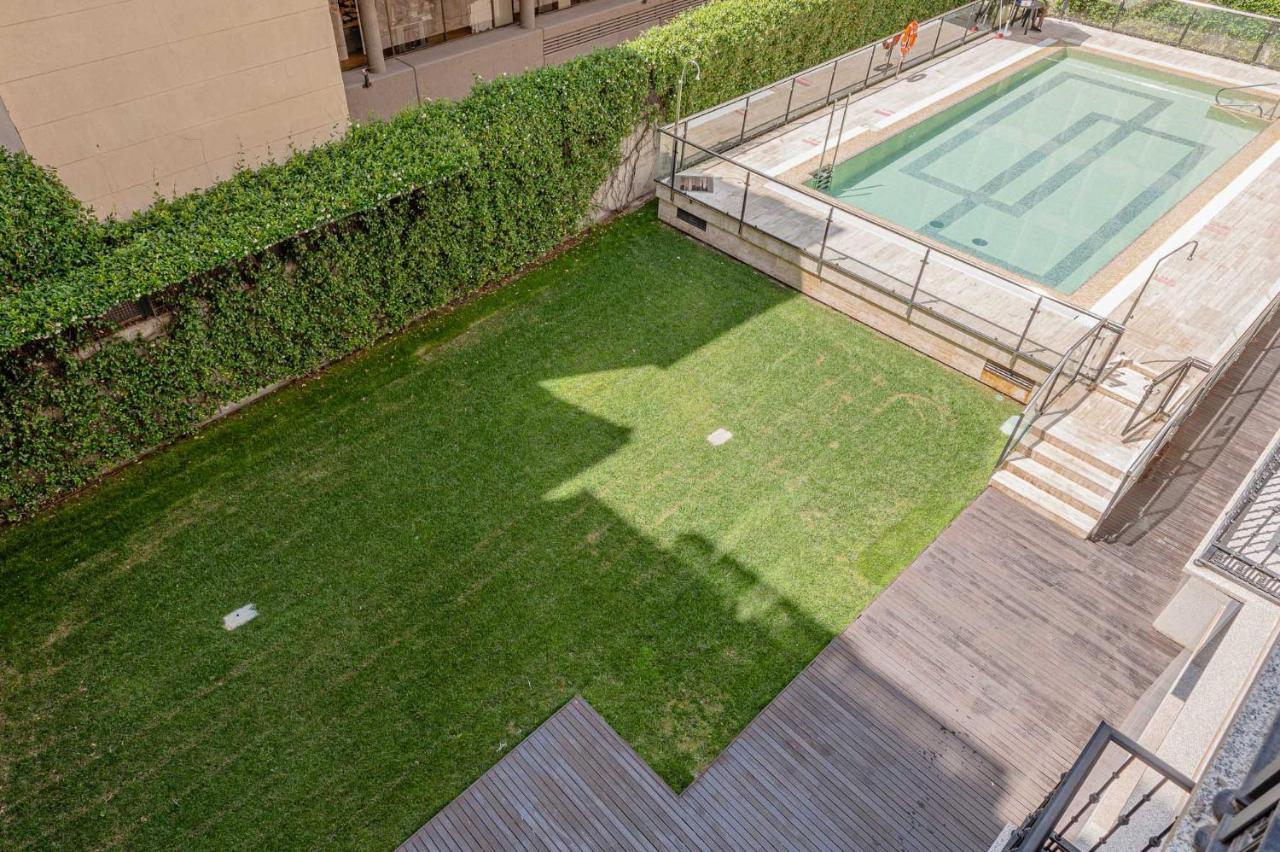 Spacious And Great With Swimming Pool In The Center Of By Sharingco. Apartment *